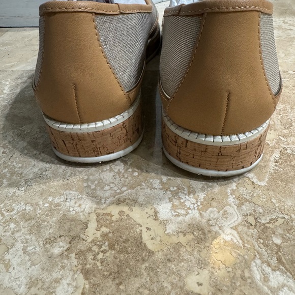 Donald J. Pliner Bray Slip On Wedge Loafer Size 6.5 - Picture 3 of 7